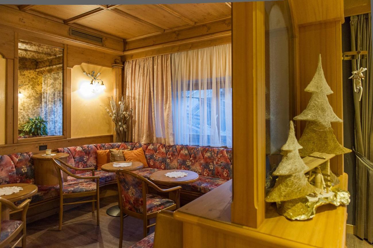 Hotel Italia Castello-Molina di Fiemme Zewnętrze zdjęcie